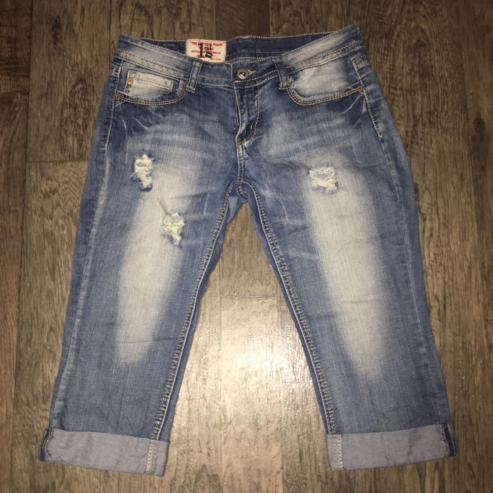 ✨2 for $15✨Capri Jean, Cropped and Distressed